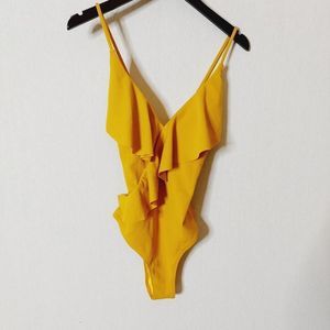 Cupshe Golden Yellow Ruffle V-Neck One-Piece Swimsuit